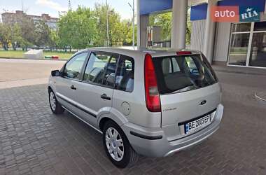 Хетчбек Ford Fusion 2003 в 