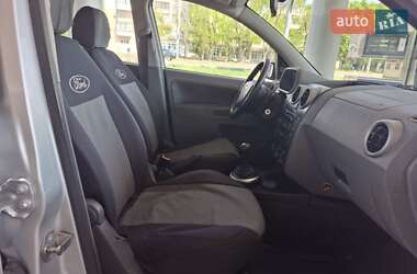 Хетчбек Ford Fusion 2003 в 