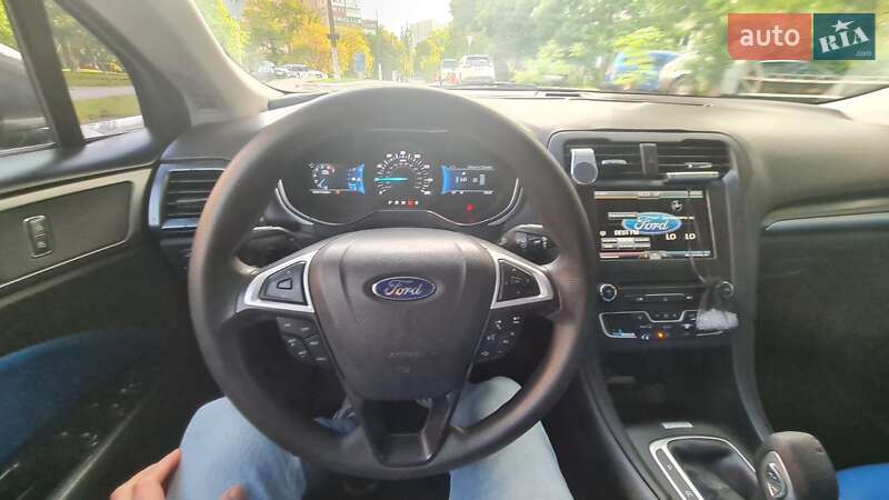 Седан Ford Fusion 2015 в Києві