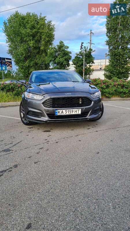 Седан Ford Fusion 2015 в Києві