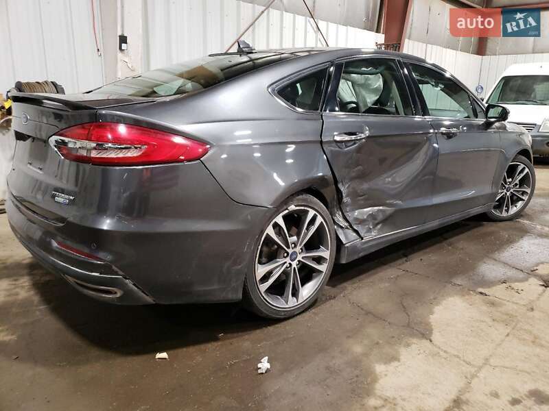 Седан Ford Fusion 2020 в Львові