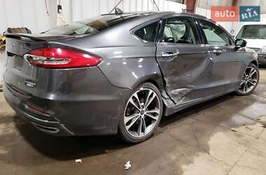 Седан Ford Fusion 2020 в 