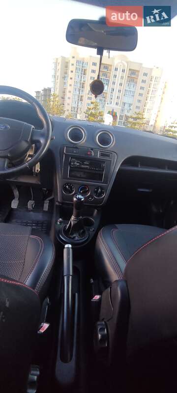 Хэтчбек Ford Fusion 2007 в Николаеве