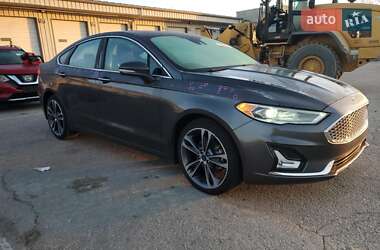 Седан Ford Fusion 2019 в 