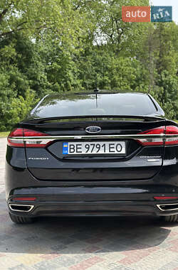 Седан Ford Fusion 2017 в 