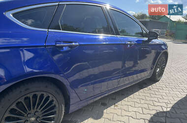 Седан Ford Fusion 2015 в 