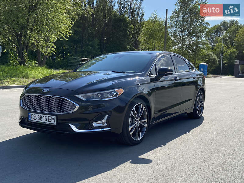 Седан Ford Fusion 2019 в 