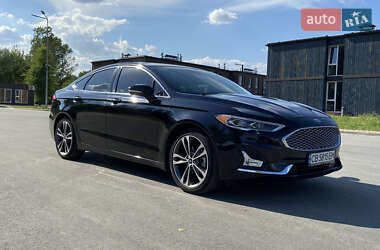 Седан Ford Fusion 2019 в 