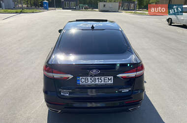 Седан Ford Fusion 2019 в 