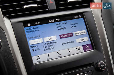 Седан Ford Fusion 2018 в 