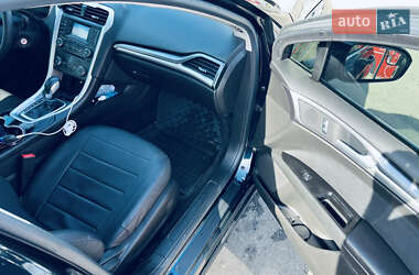 Седан Ford Fusion 2014 в 