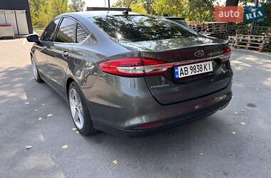 Седан Ford Fusion 2016 в 
