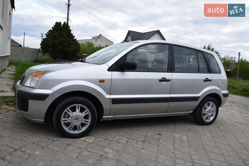 Хэтчбек Ford Fusion 2007 в Турийске