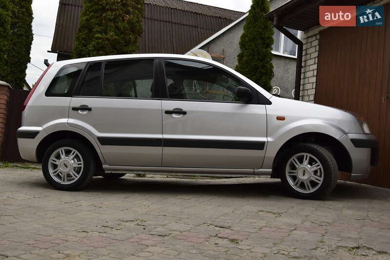 Хэтчбек Ford Fusion 2007 в Турийске