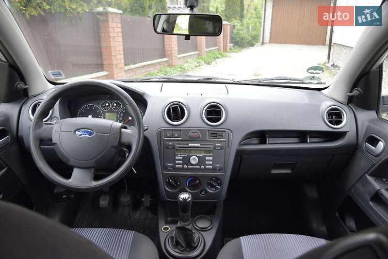 Хэтчбек Ford Fusion 2007 в Турийске