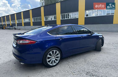 Седан Ford Fusion 2015 в 
