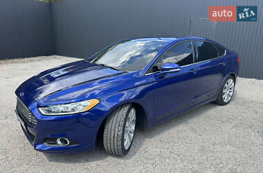Седан Ford Fusion 2015 в 