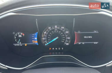 Седан Ford Fusion 2015 в 