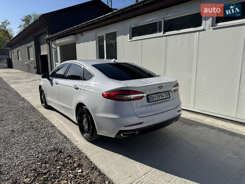 Седан Ford Fusion 2019 в Одессе