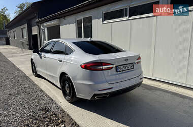 Седан Ford Fusion 2019 в 