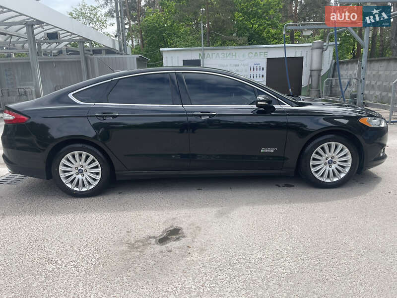 Седан Ford Fusion 2015 в Украинке
