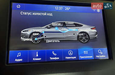 Седан Ford Fusion 2016 в 