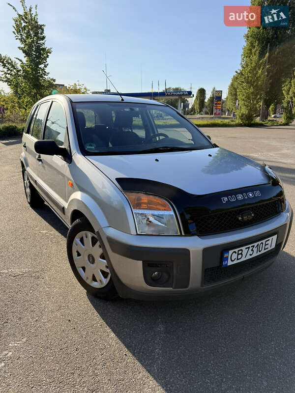 Хэтчбек Ford Fusion 2009 в 