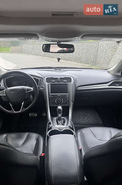 Седан Ford Fusion 2014 в 