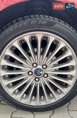 Седан Ford Fusion 2014 в 
