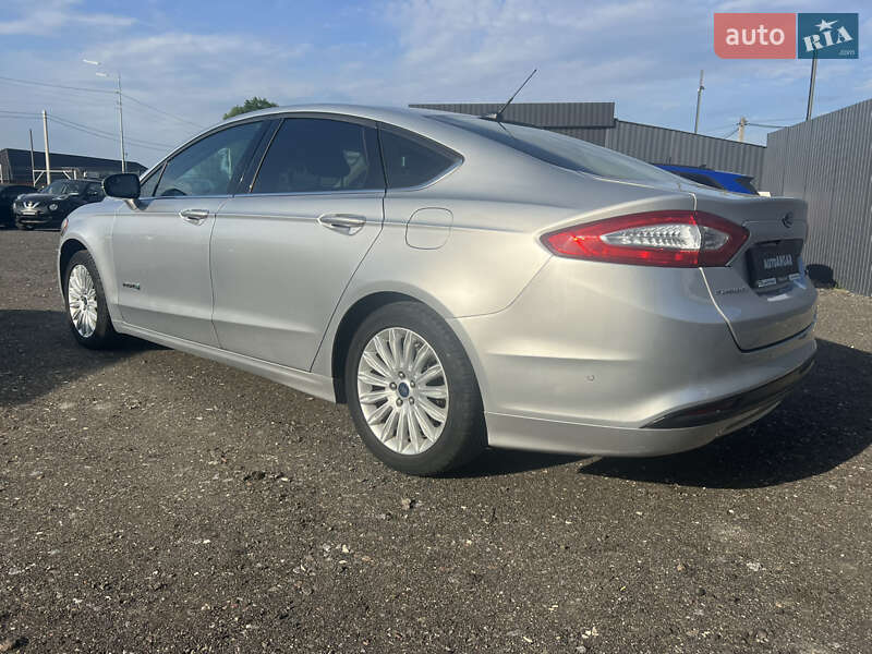 Седан Ford Fusion 2015 в Киеве