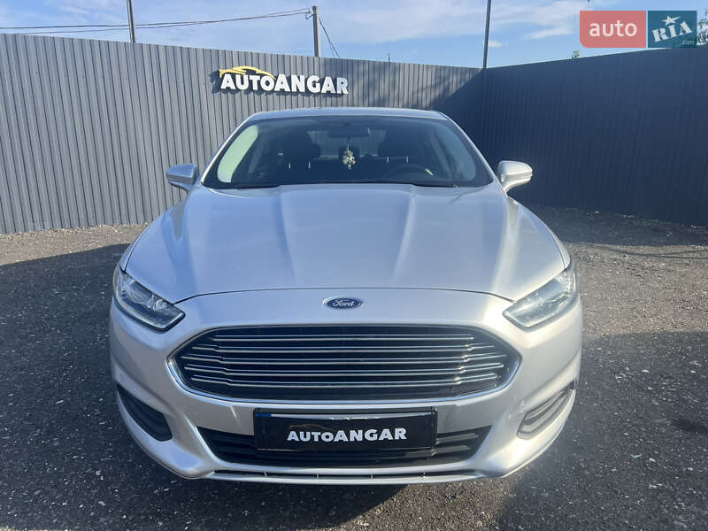Седан Ford Fusion 2015 в Киеве