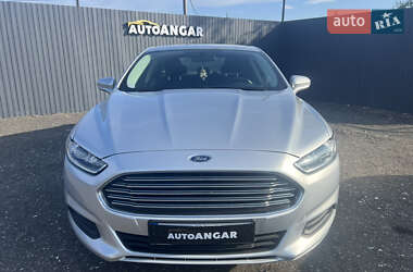 Седан Ford Fusion 2015 в 