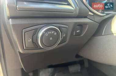 Седан Ford Fusion 2015 в 