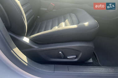 Седан Ford Fusion 2015 в 