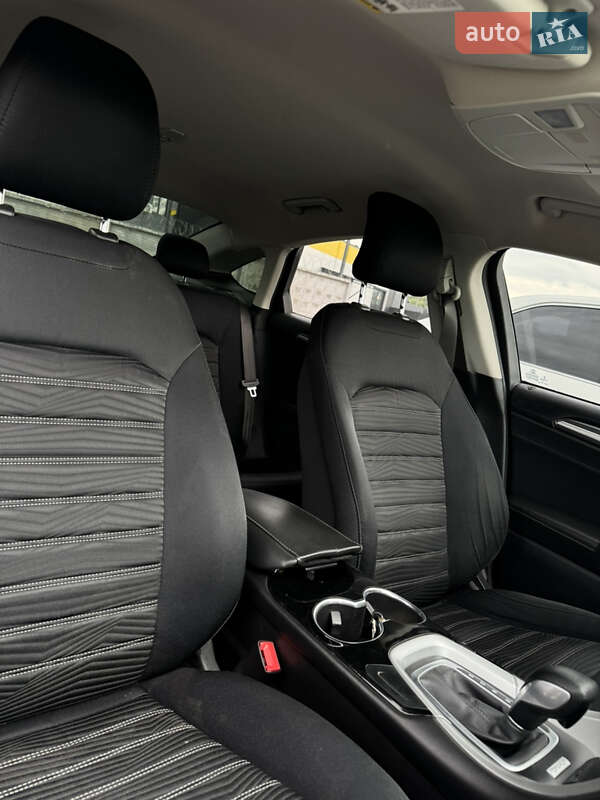 Седан Ford Fusion 2015 в Киеве