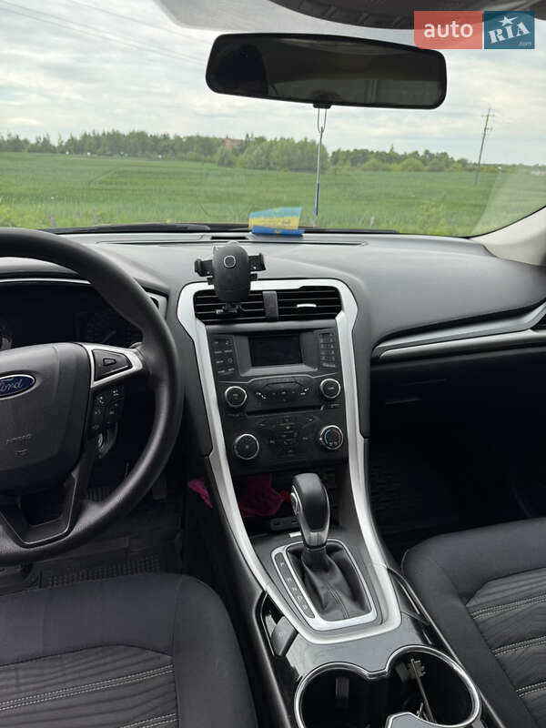 Седан Ford Fusion 2015 в Киеве