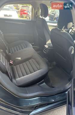 Седан Ford Fusion 2014 в 