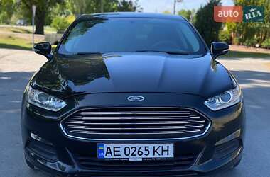 Седан Ford Fusion 2013 в 