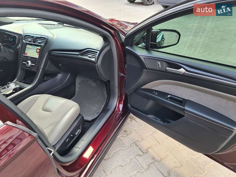 Седан Ford Fusion 2017 в Тернополе