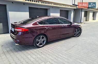Седан Ford Fusion 2017 в 