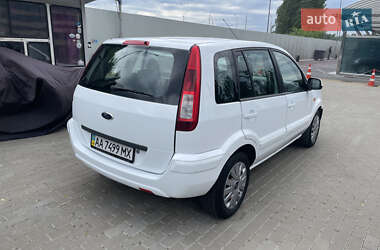 Хэтчбек Ford Fusion 2010 в 