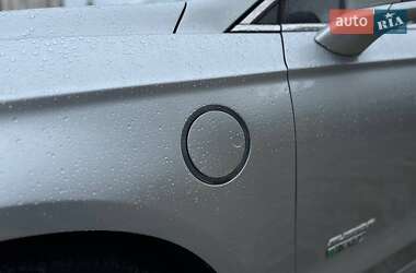 Седан Ford Fusion 2017 в 