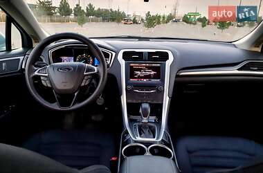 Седан Ford Fusion 2012 в 