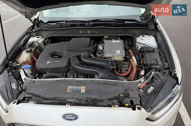 Седан Ford Fusion 2012 в 