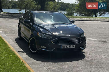 Седан Ford Fusion 2018 в 