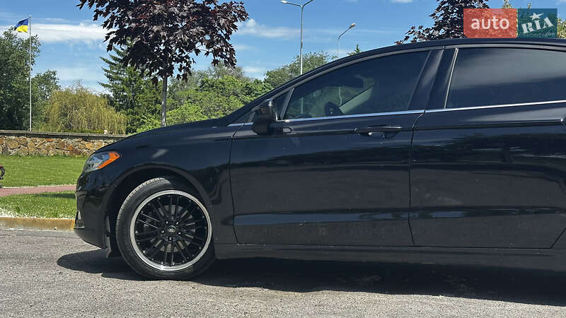 Седан Ford Fusion 2018 в Кременчуге