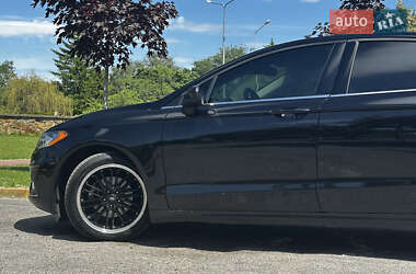 Седан Ford Fusion 2018 в 