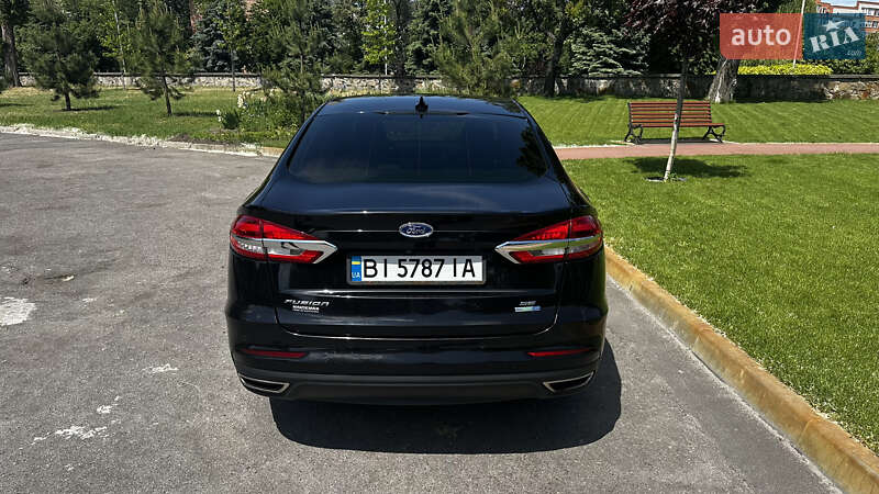 Седан Ford Fusion 2018 в Кременчуге