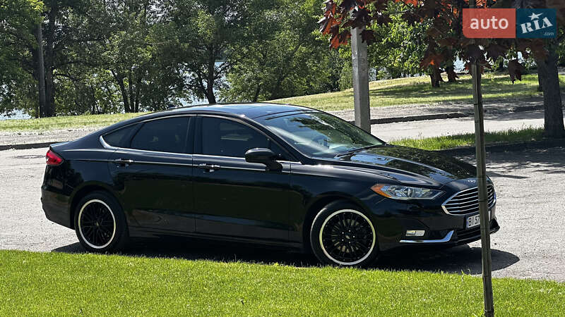 Седан Ford Fusion 2018 в Кременчуге