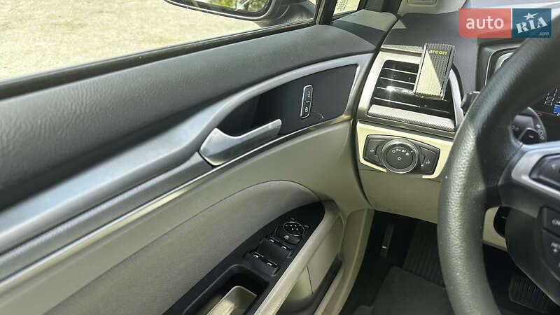 Седан Ford Fusion 2018 в Кременчуге